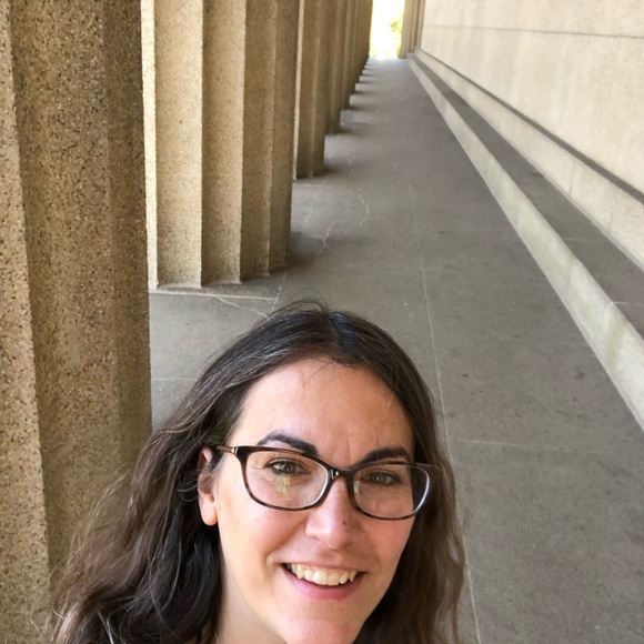 Meet your Posher, Tiffany - Picture 6 of 6